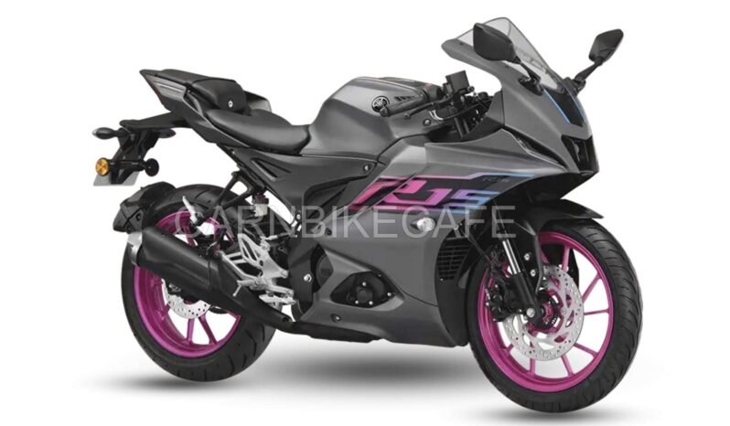 
								Yamaha R15 V4 full									